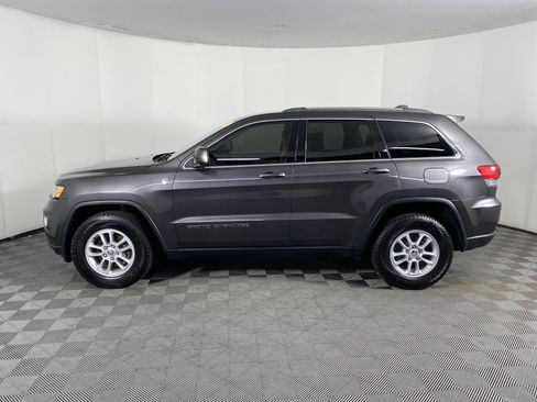 Used 2019 Jeep Grand Cherokee Laredo AWD/4WD image 10
