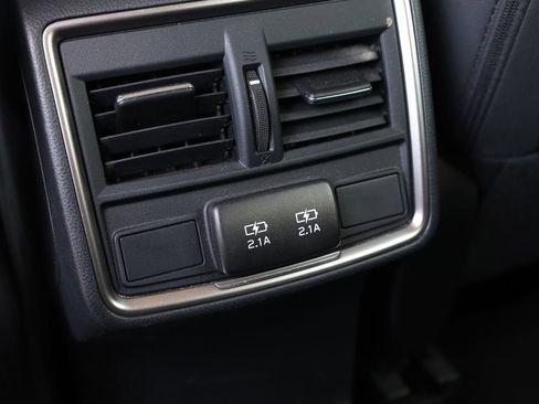 Used 2024 Subaru Forester Premium AWD/4WD image 24