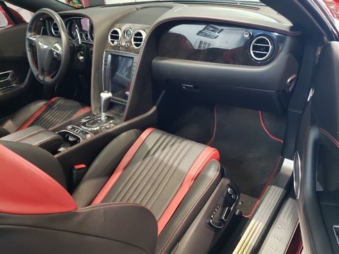 Used 2017 Bentley Continental GT image 4