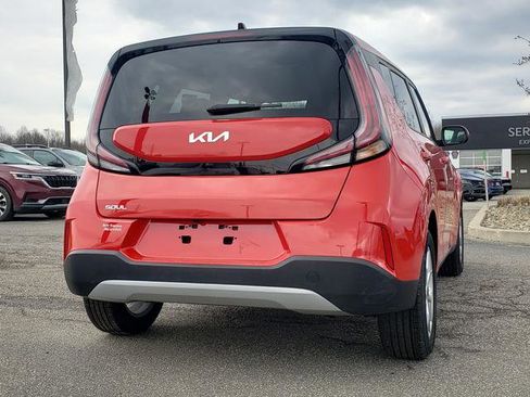 Certified 2023 Kia Soul LX w/ LX Technology Package FWD image 4