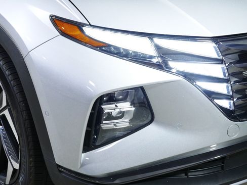 Certified 2024 Hyundai Tucson Limited AWD/4WD image 16