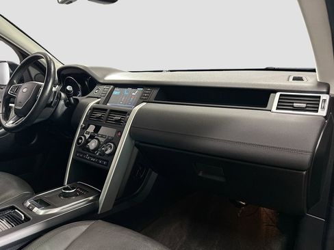 Used 2018 Land Rover Discovery Sport HSE image 31