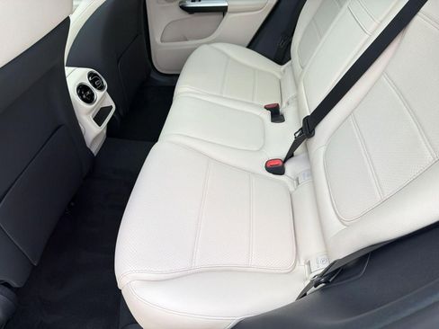 Used 2026 Mercedes-Benz GLC 300 image 25