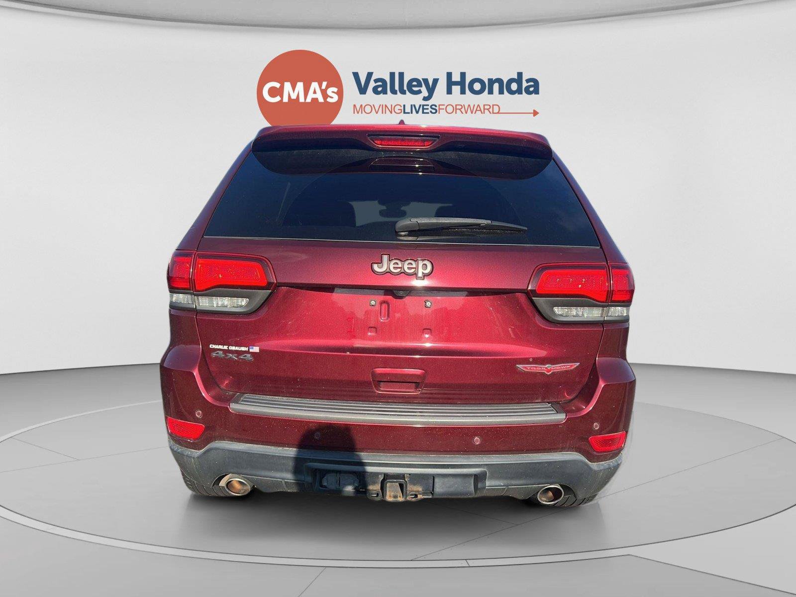 Used 2018 Jeep Grand Cherokee Trailhawk AWD/4WD image 3
