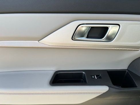 New 2026 Ford Explorer Active w/ Active Comfort Package image 15