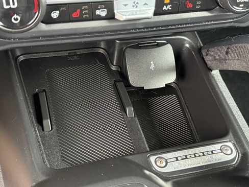 Certified 2025 Ford Bronco Badlands AWD/4WD image 30