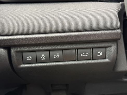 Used 2025 Toyota Camry LE FWD image 19