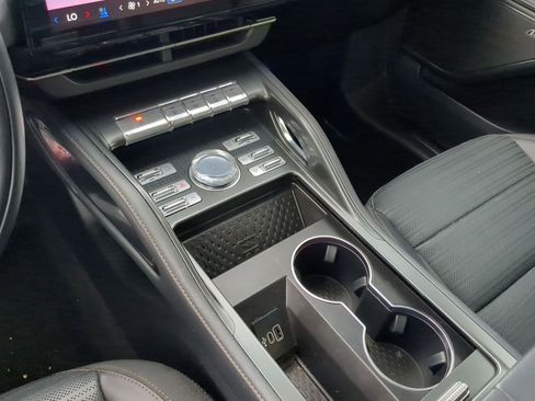 Used 2024 Lincoln Nautilus Reserve w/ Equipment Group 202A image 20