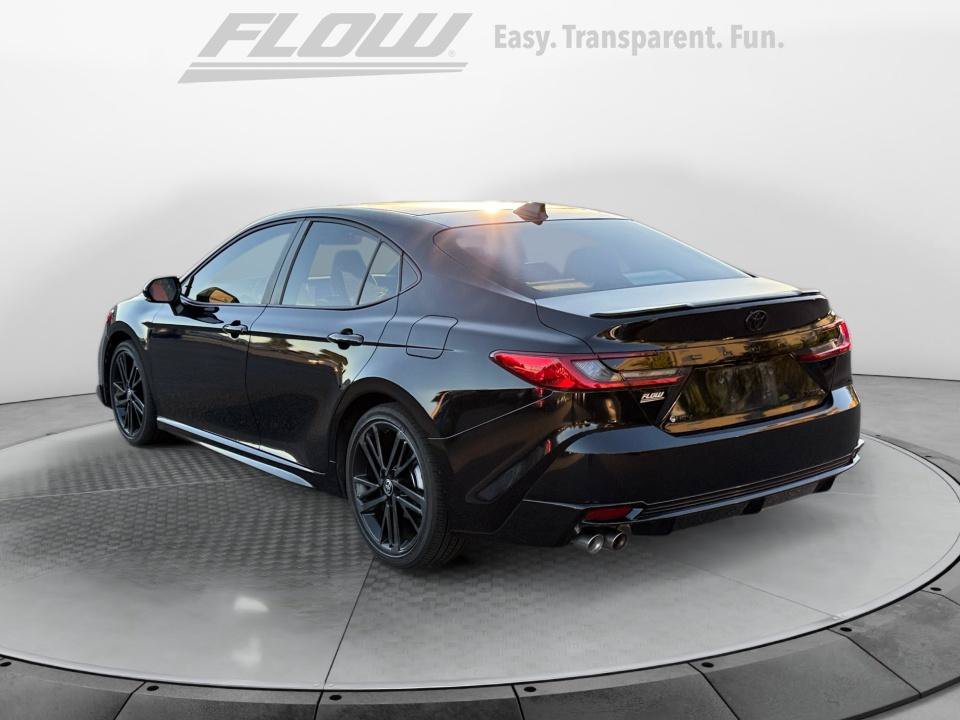 Used 2025 Toyota Camry XSE FWD image 5