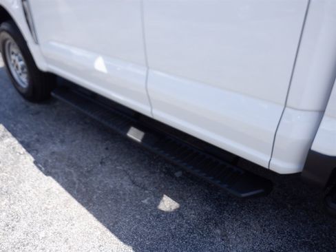 Used 2024 Ford F250 XL w/ XL Chrome Package RWD image 11