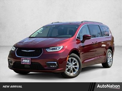 Used 2022 Chrysler Pacifica Touring-L