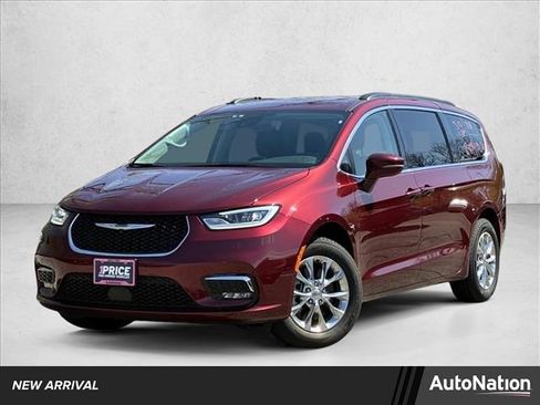 Used 2022 Chrysler Pacifica Touring-L image 1