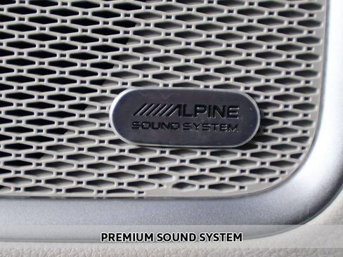 Used 2023 Jeep Compass Latitude w/ Sun and Sound Group image 4