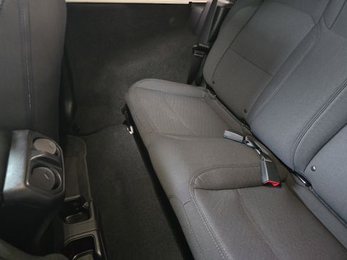 Used 2022 Jeep Wrangler Willys image 19