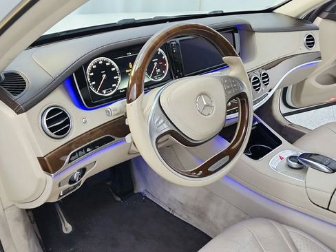 Used 2017 Mercedes-Benz S 550 Sedan image 17