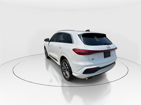 New 2025 Audi Q5 Premium image 6