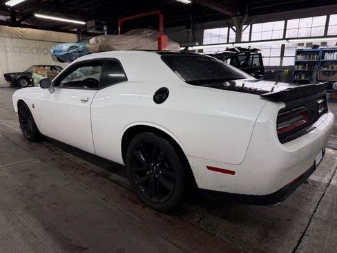 Used 2015 Dodge Challenger R/T Scat Pack image 2