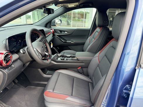 New 2026 Chevrolet Equinox RS w/ Convenience Package III FWD image 13