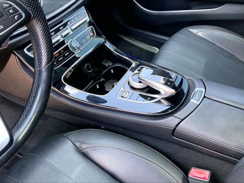 Used 2017 Mercedes-Benz E 300 image 17