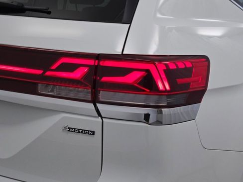 Used 2024 Volkswagen Atlas SE AWD/4WD image 15