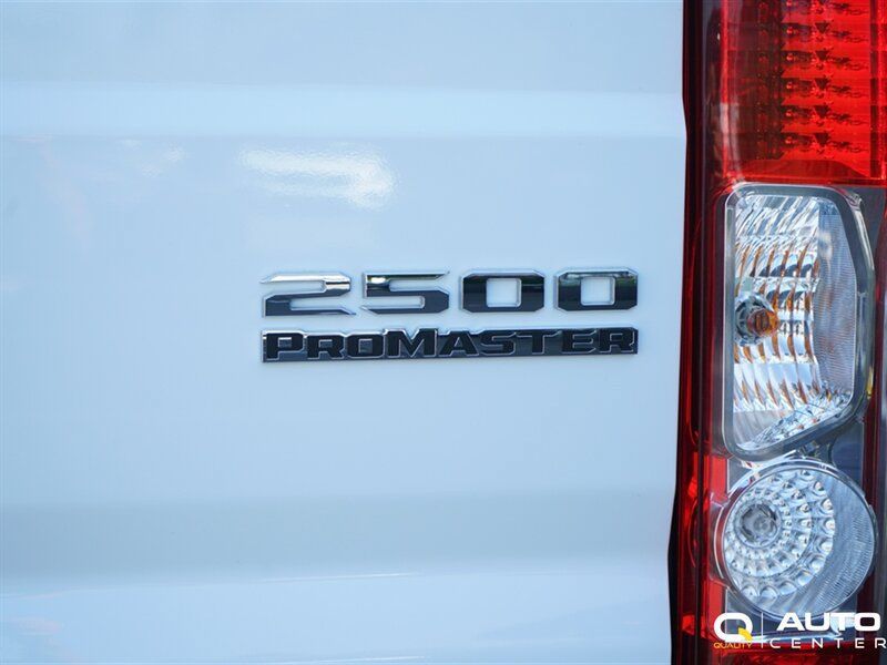 Used 2025 RAM ProMaster 2500 w/ Convenience Group FWD image 8