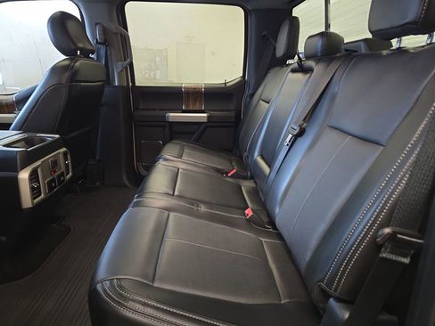 Used 2019 Ford F150 Lariat w/ Equipment Group 502A Luxury image 26