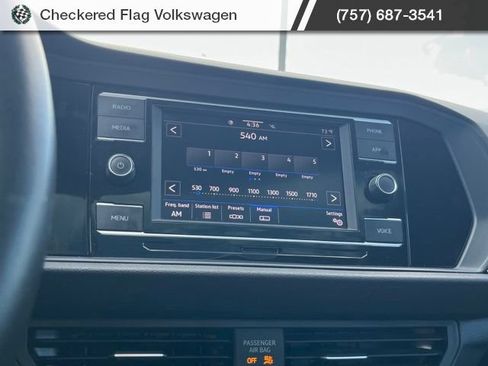 Used 2024 Volkswagen Jetta SE FWD image 35