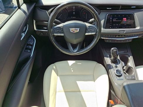 Used 2021 Cadillac XT4 Sport AWD/4WD image 10