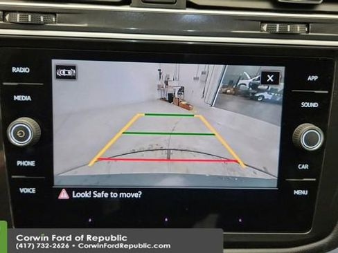 Used 2024 Volkswagen Tiguan SE image 15