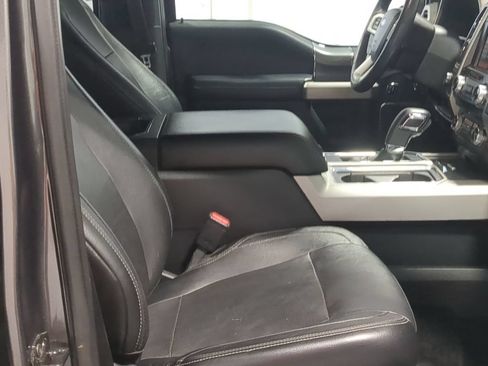 Used 2015 Ford F150 Lariat w/ Equipment Group 502A Luxury AWD/4WD image 28
