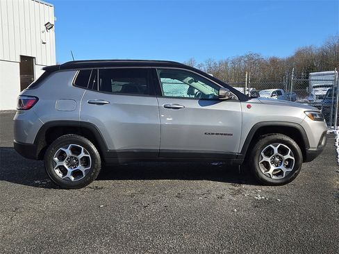 Used 2022 Jeep Compass Trailhawk w/ Trailhawk Convenience Group image 7