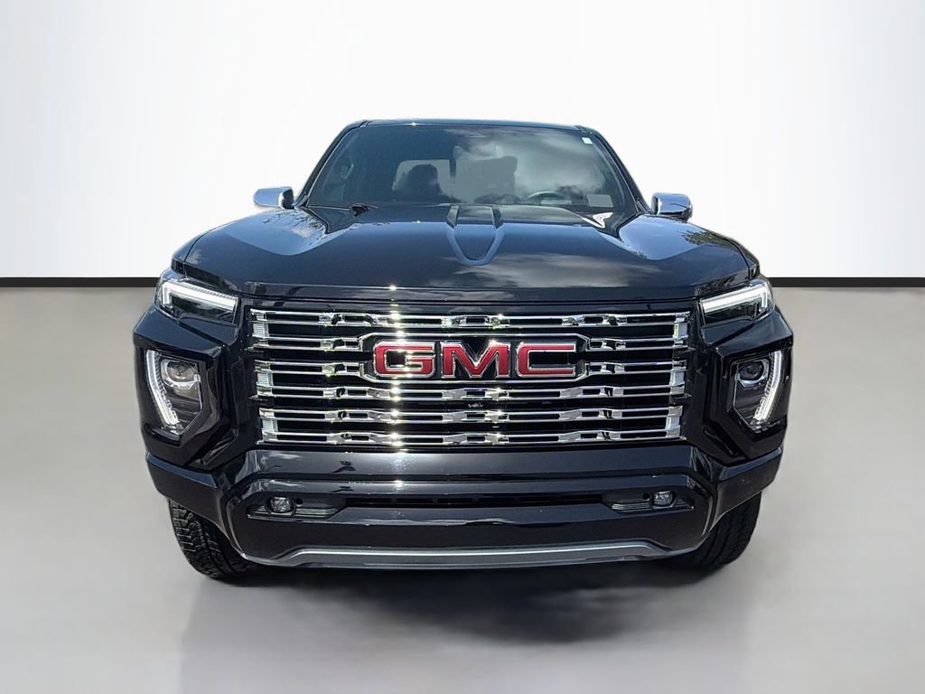Used 2025 GMC Canyon Denali AWD/4WD image 2
