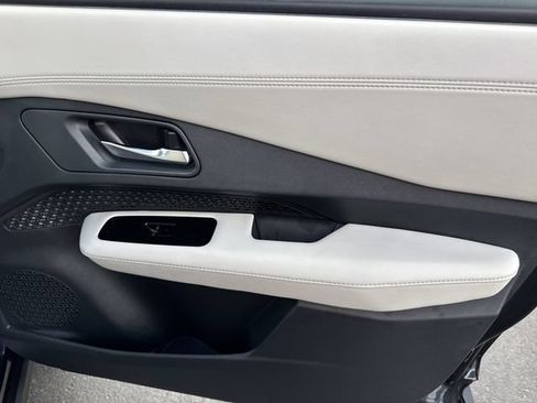 Certified 2024 Nissan Ariya AWD image 26