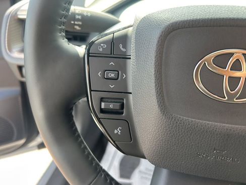 Used 2024 Toyota Prius XLE image 7