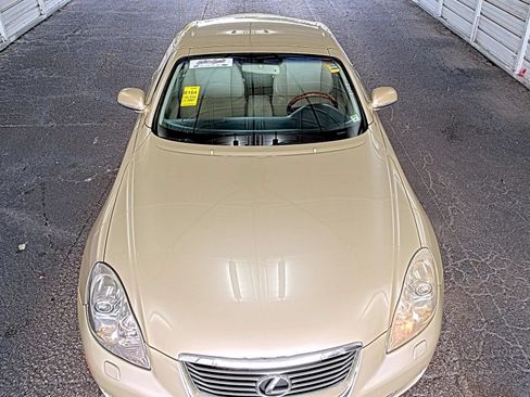 Used 2007 Lexus SC 430 Convertible w/ Preferred Accessory Pkg RWD image 3