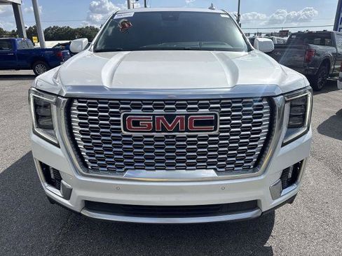 Used 2023 GMC Yukon XL Denali RWD image 2