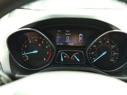 Used 2018 Ford Escape Titanium w/ Ford Safe & Smart Package FWD image 22