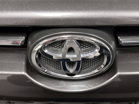 Used 2020 Toyota 4Runner SR5 Premium AWD/4WD image 5