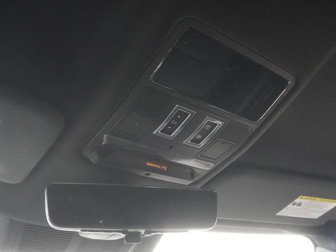 New 2026 Land Rover Defender 130 X-Dynamic SE image 16