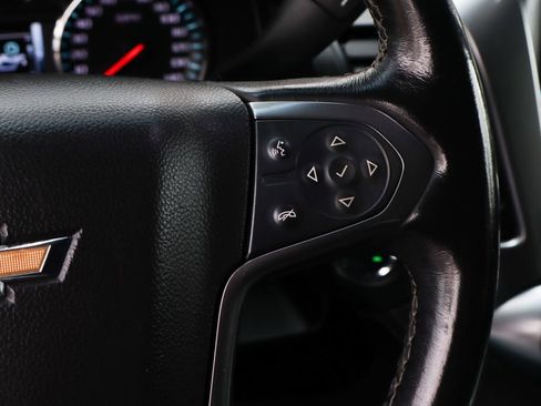 Used 2019 Chevrolet Suburban Premier RWD image 30