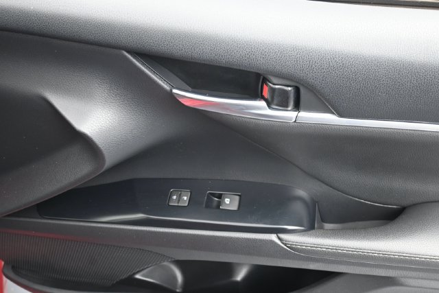 Used 2019 Toyota Camry XSE FWD image 31