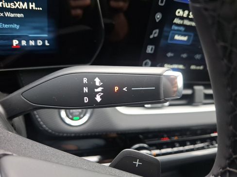 New 2026 Chevrolet Equinox LT w/ Convenience Package II image 14