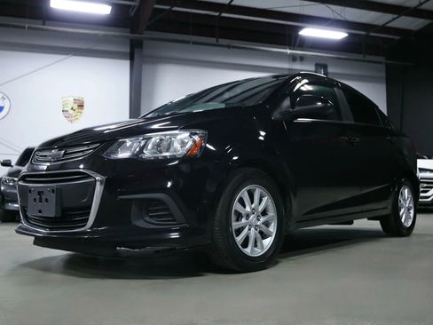 Used 2018 Chevrolet Sonic LT image 6