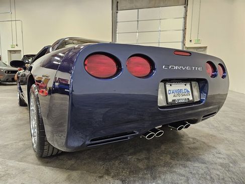 Used 2000 Chevrolet Corvette Coupe w/ Roof Pkg image 9