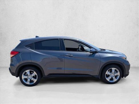 Used 2016 Honda HR-V LX image 4