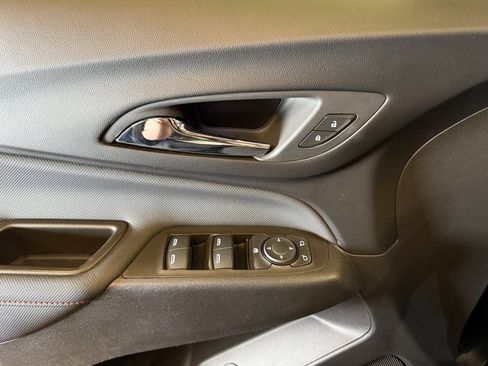 Used 2024 Chevrolet Equinox RS w/ RS Leather Package image 19