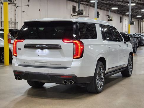 Used 2024 GMC Yukon XL Denali Ultimate AWD/4WD image 8