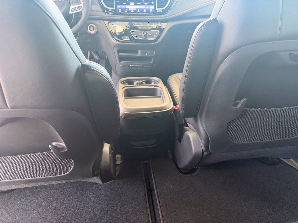 New 2027 Chrysler Pacifica Select FWD image 29