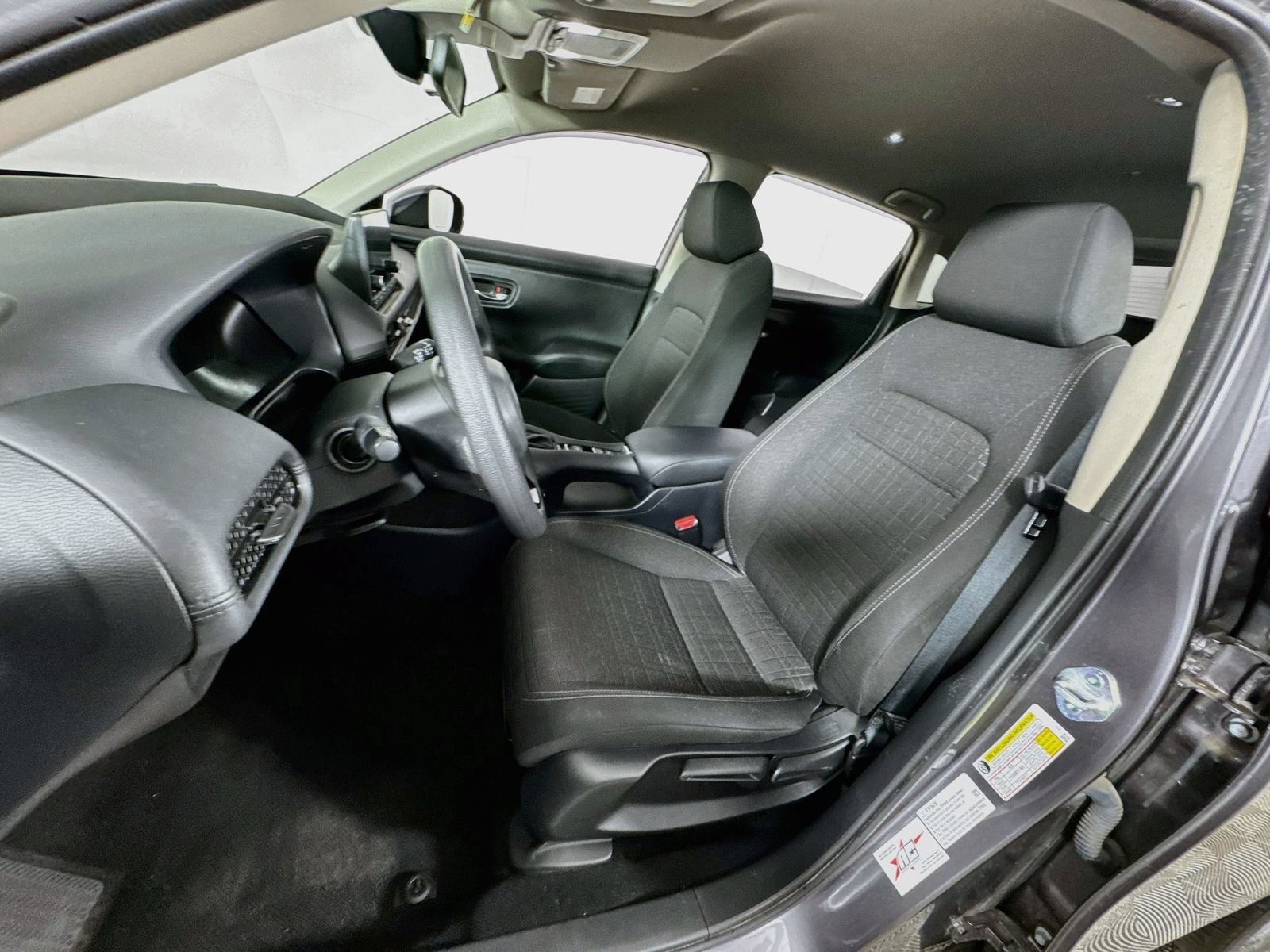 Certified 2024 Honda HR-V LX image 12