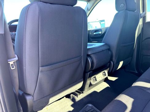 Used 2022 Chevrolet Silverado 1500 Custom image 17